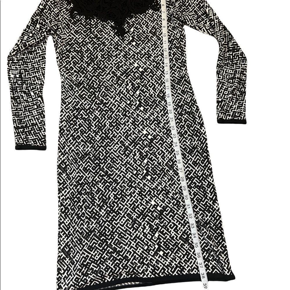 LEao GUY Black & White Patterned Sheer Lace Panel Back Fitted Sweater Dress 3 - Picture 5 of 8